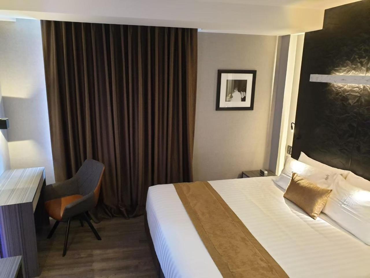 Aspira Gems Center Silom Hotel Bangkok Ruang foto